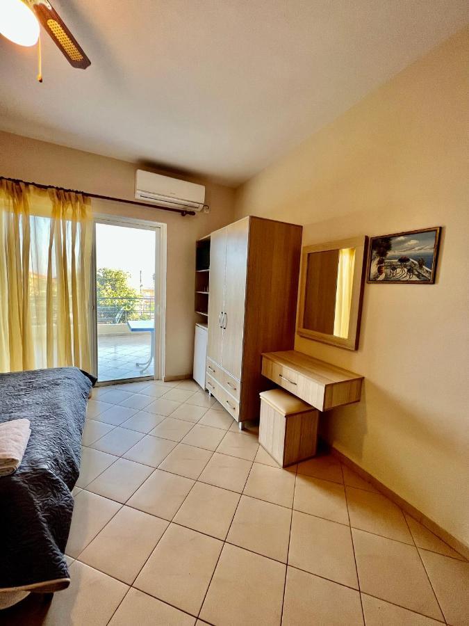J&B Rooms Дхерми Экстерьер фото